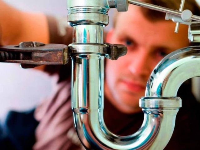 Plumbing-Services-epsom